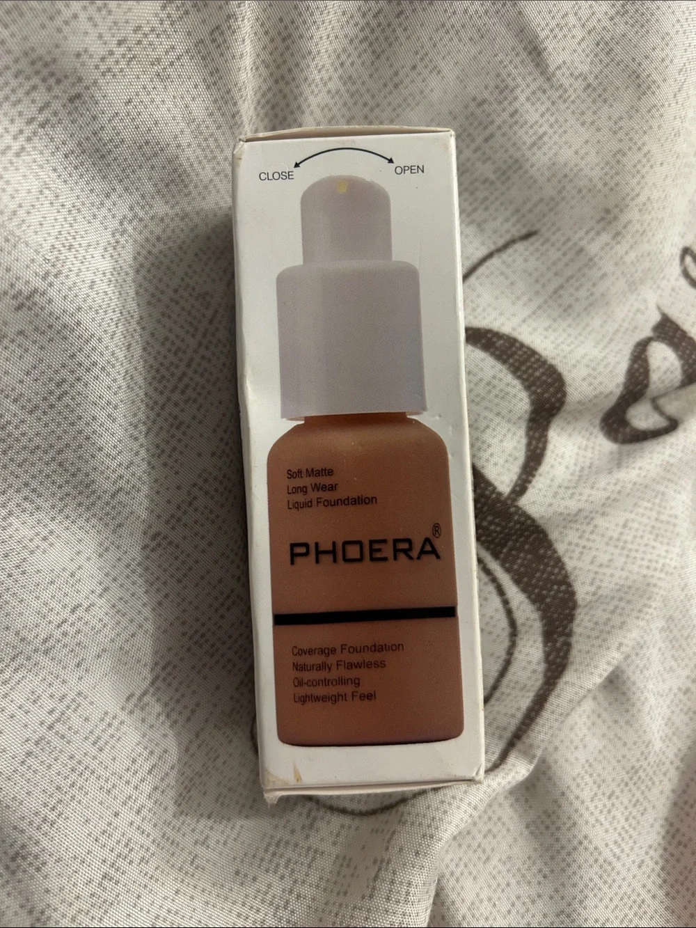 Silky Full Coverage Liquid Foundation - 30ml (Beige)